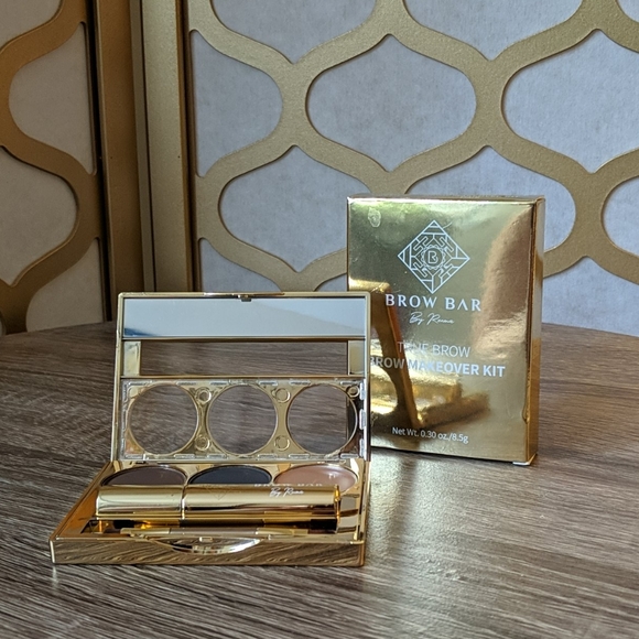 Brow Makeover kit - Picture 1 of 3